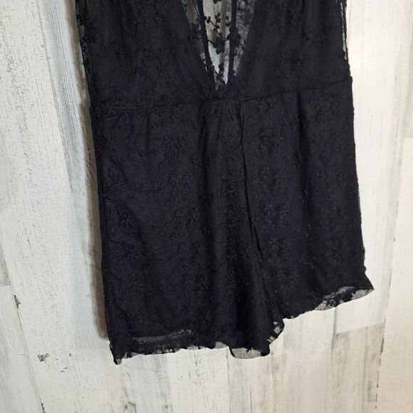 NWT 4SI3NNA Romper - Picture 3 of 8